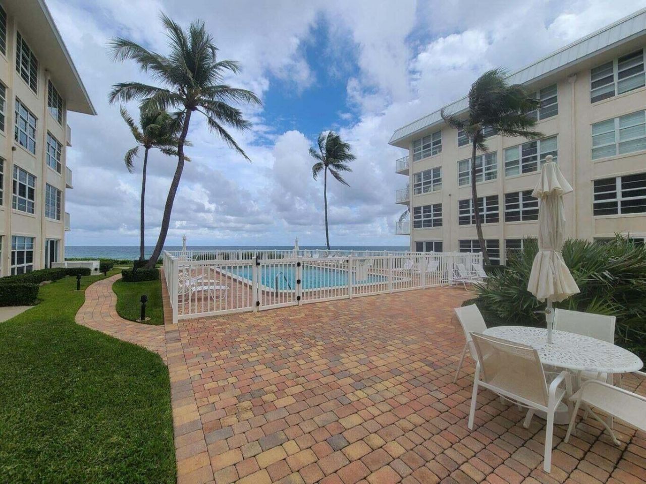 3851 N Ocean Boulevard, Unit 409, Gulf Stream, FL 33483 Photo