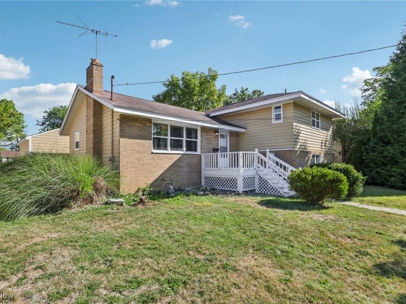 656 W Highland Avenue, Ravenna, OH 44266 Photo 1