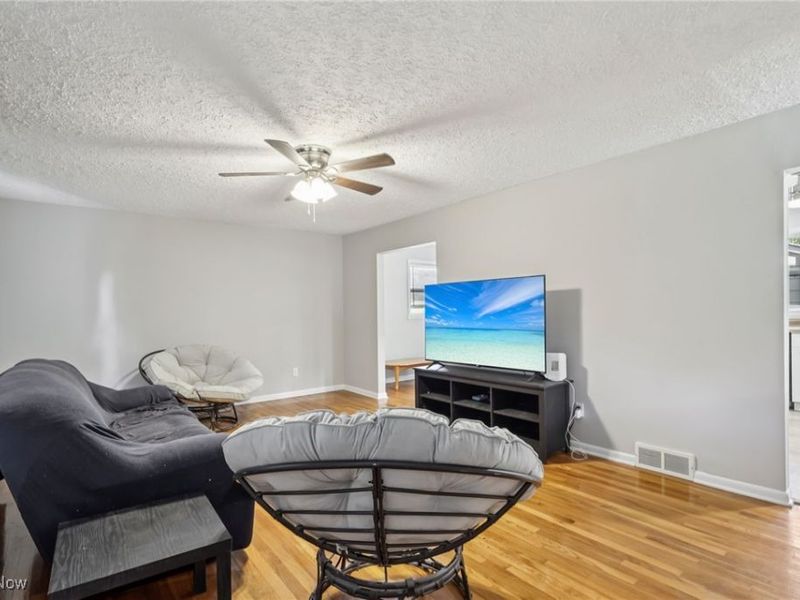 656 W Highland Avenue, Ravenna, OH 44266 Photo 12