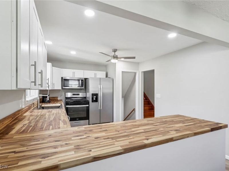 656 W Highland Avenue, Ravenna, OH 44266 Photo 6