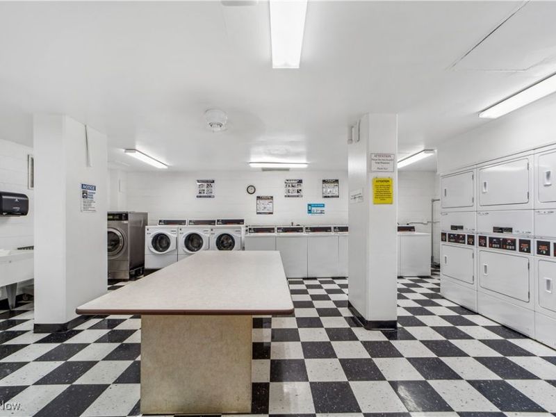 1 Bratenahl Place, Unit 711, Bratenahl, OH 44108 Photo 24