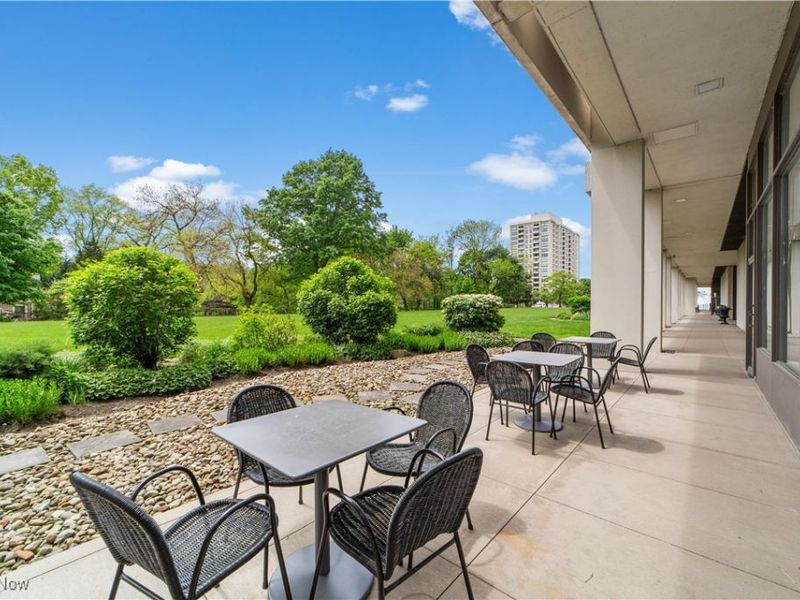 1 Bratenahl Place, Unit 711, Bratenahl, OH 44108 Photo 26