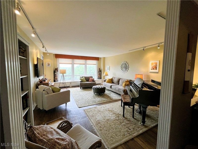 1 Bratenahl Place, Unit 711, Bratenahl, OH 44108 Photo 7