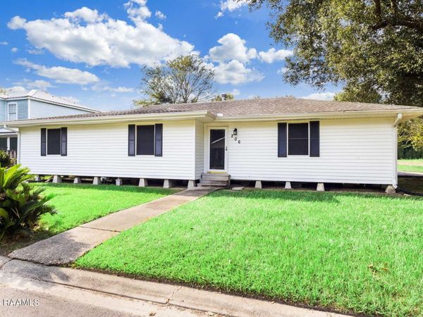 206 Nottingham Circle, Lafayette, LA 70507
