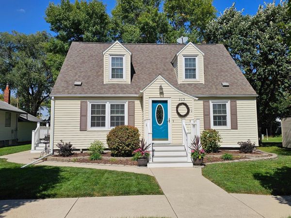 203 3rd Avenue E, Lamberton, MN 56152