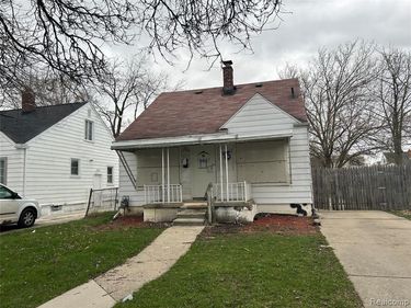 6760 Warwick Street, Detroit, MI 48228