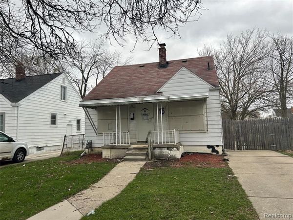 6760 Warwick Street, Detroit, MI 48228