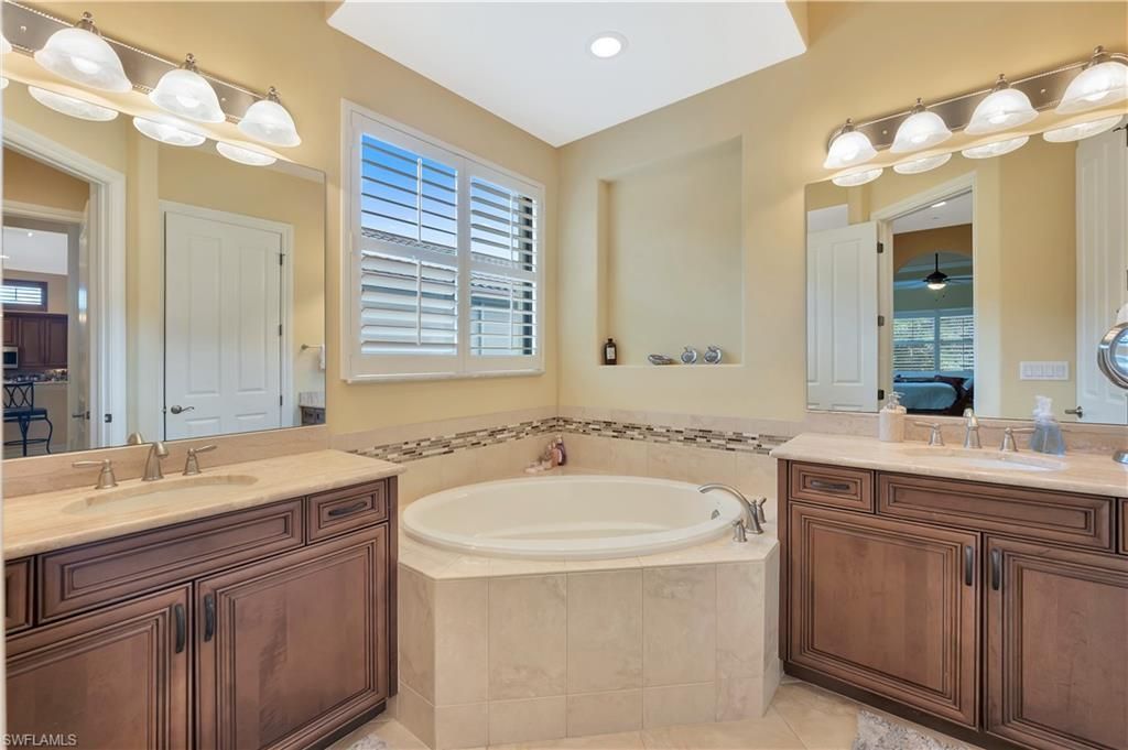 15903 Secoya Reserve Cir, Naples, FL 34110 Photo