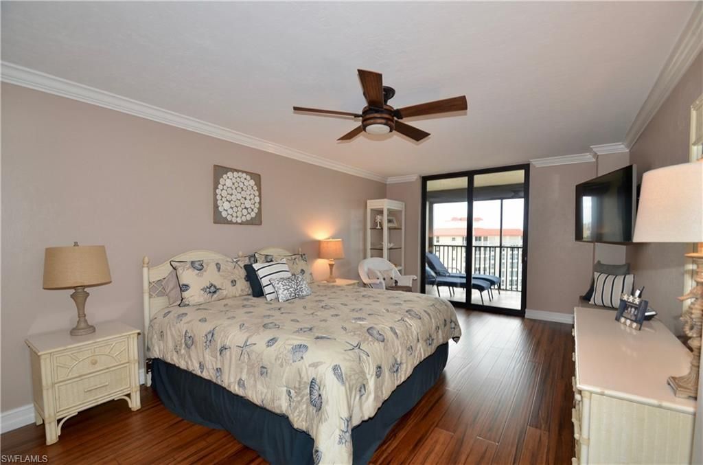 10851 Gulf Shore Dr, Unit 1402, Naples, FL 34108 Photo