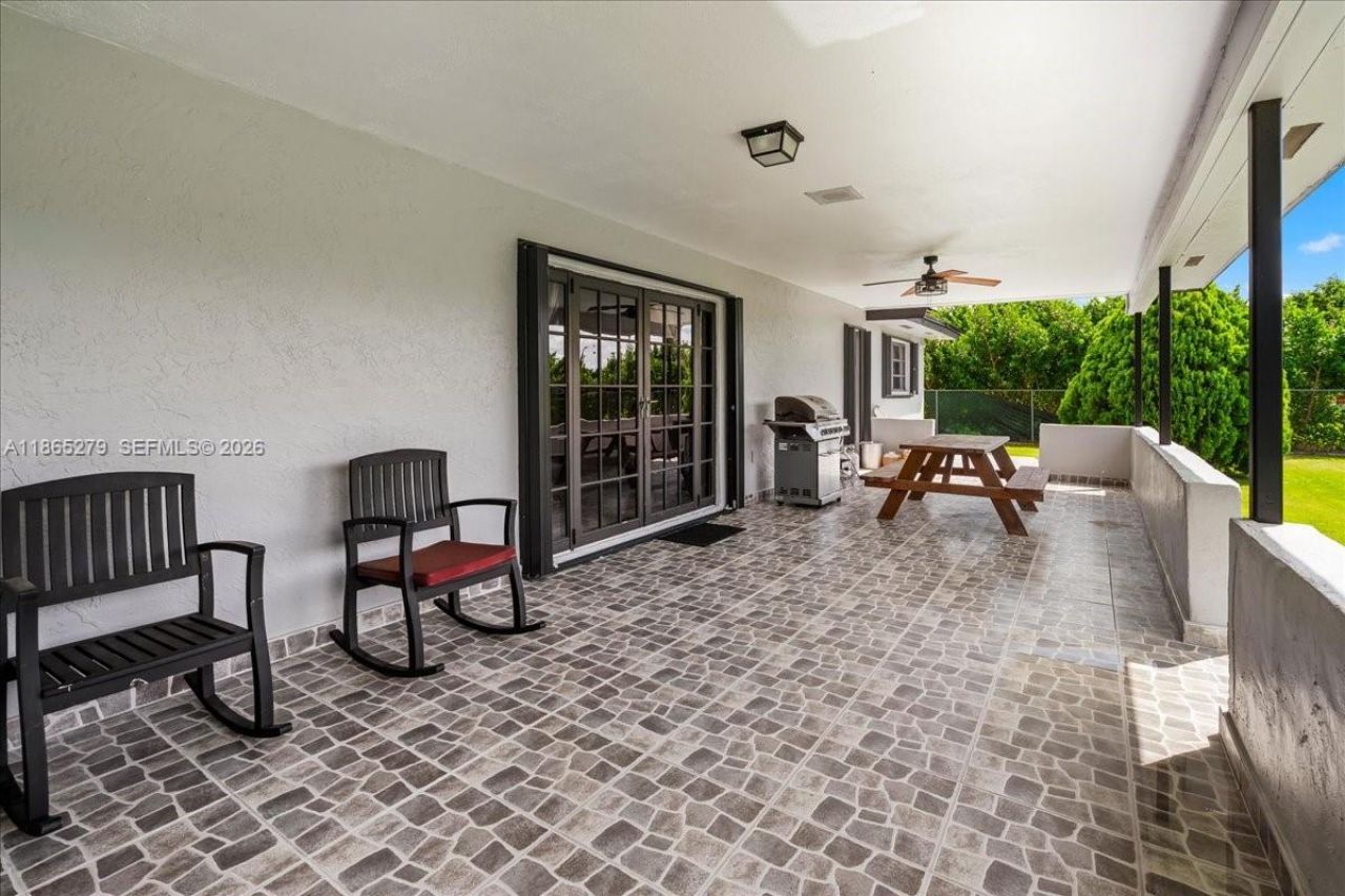 19926 SW 326th St, Homestead, FL 33030 Photo