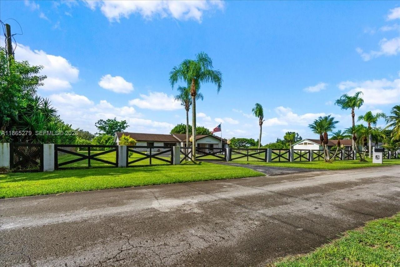 19926 SW 326th St, Homestead, FL 33030 Photo