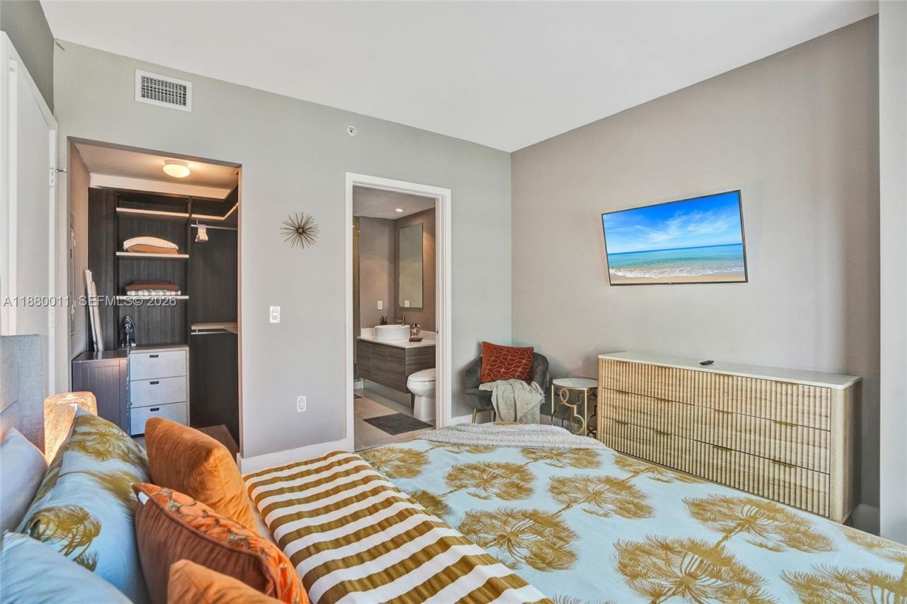 121 NE 34th St, Unit 1601, Miami, FL 33137 Photo