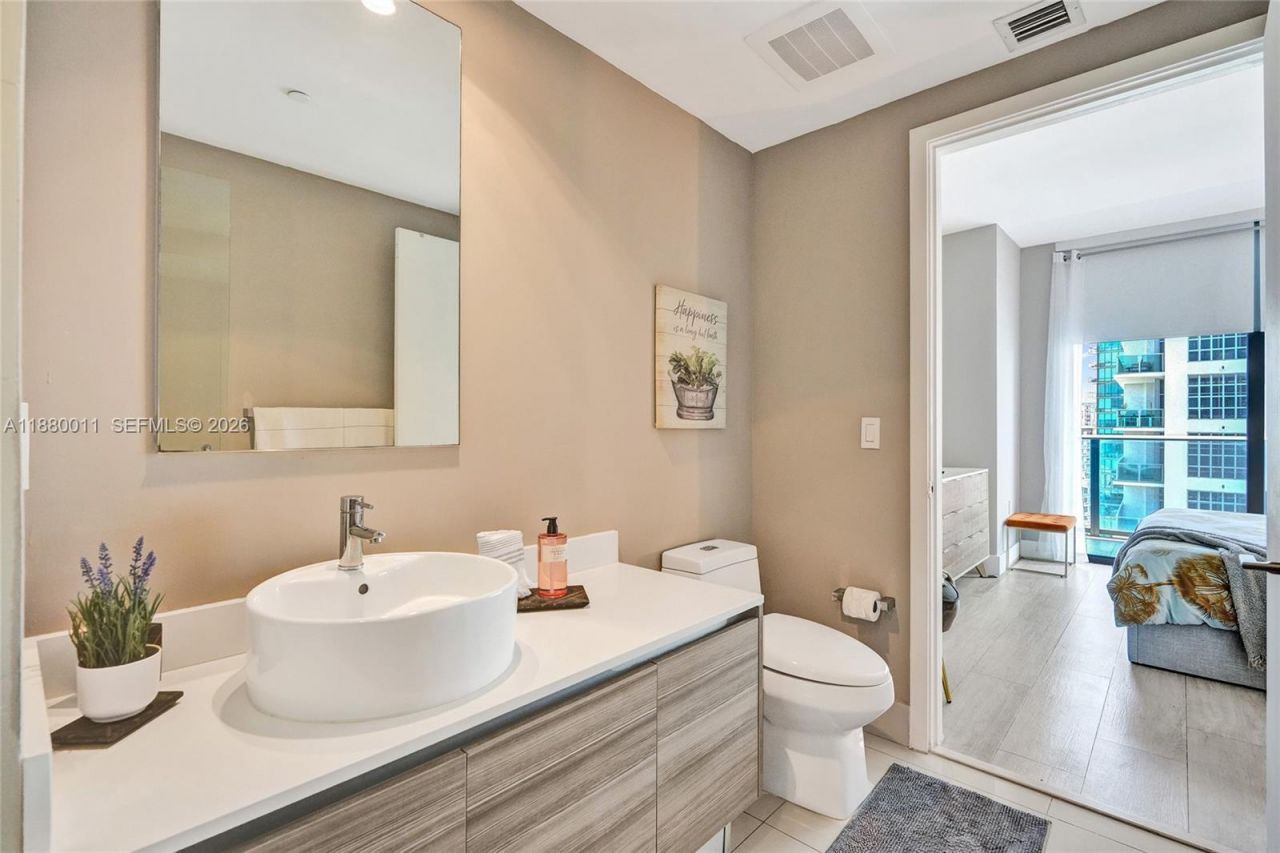 121 NE 34th St, Unit 1601, Miami, FL 33137 Photo