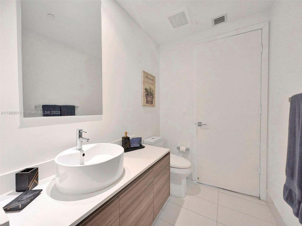 121 NE 34th St, Unit 1601, Miami, FL 33137 Photo