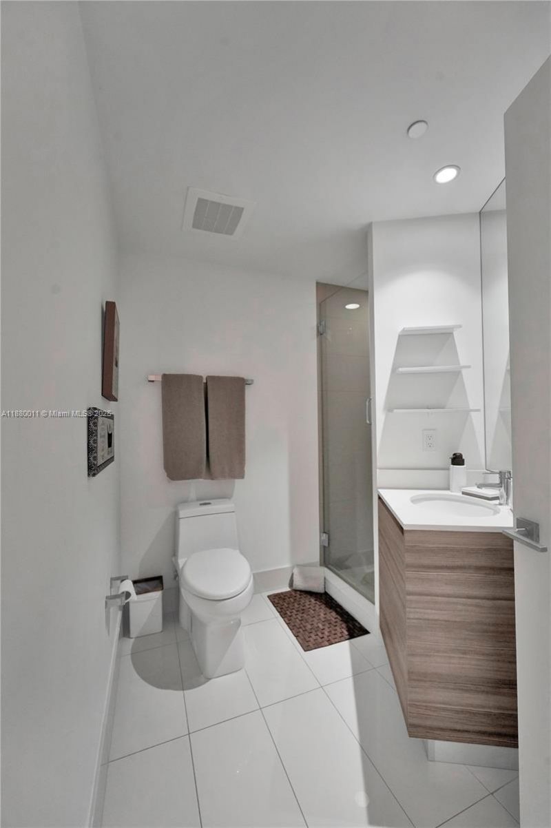 121 NE 34th St, Unit 1601, Miami, FL 33137 Photo