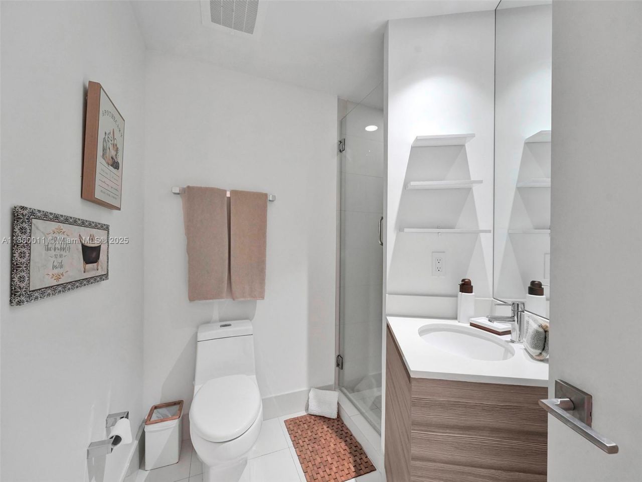 121 NE 34th St, Unit 1601, Miami, FL 33137 Photo