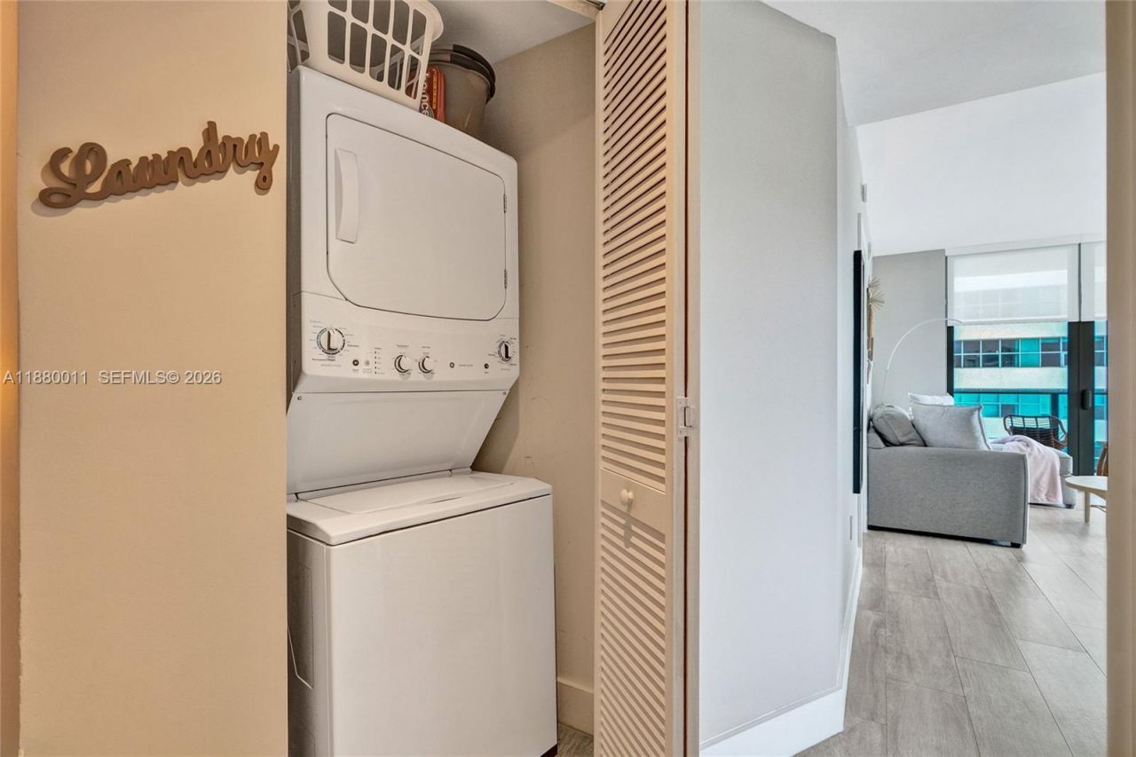 121 NE 34th St, Unit 1601, Miami, FL 33137 Photo