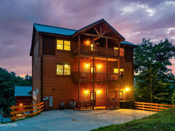 2303 Boulder Way, Sevierville, TN 37862