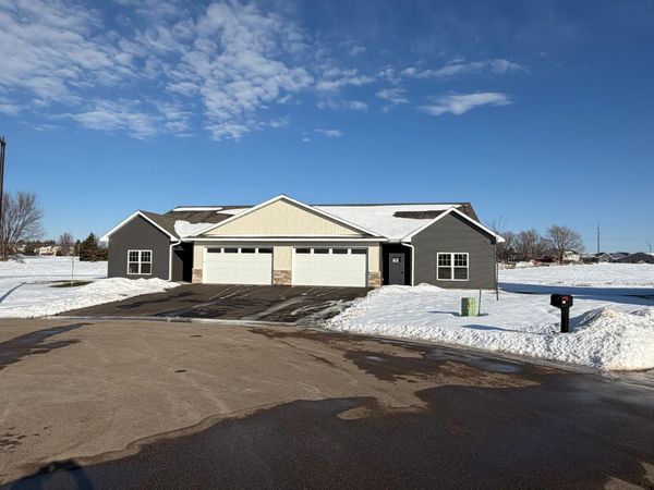 1202 Poppy Court, New Richmond, WI 54017