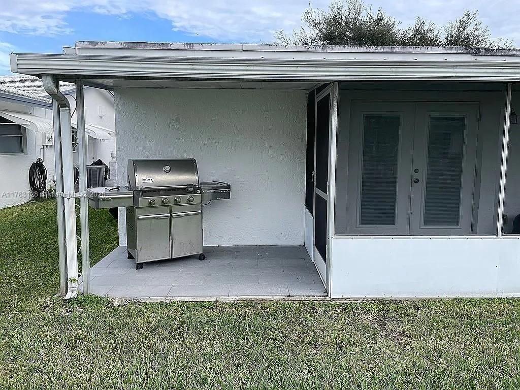 1411 NW 90th Dr, Plantation, FL 33322 Photo