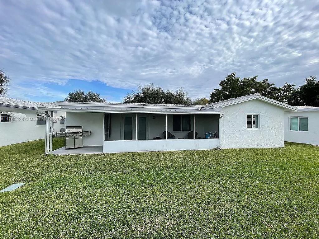 1411 NW 90th Dr, Plantation, FL 33322 Photo