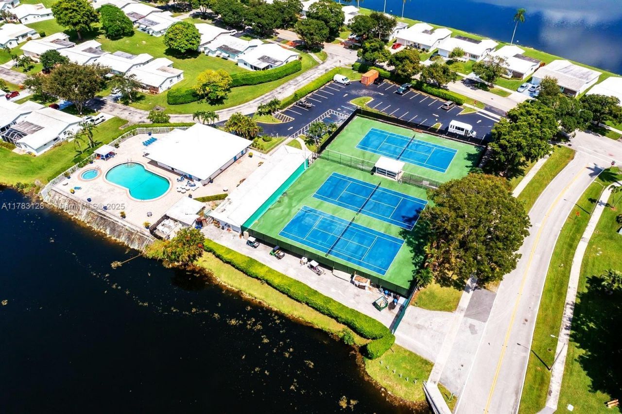 1411 NW 90th Dr, Plantation, FL 33322 Photo