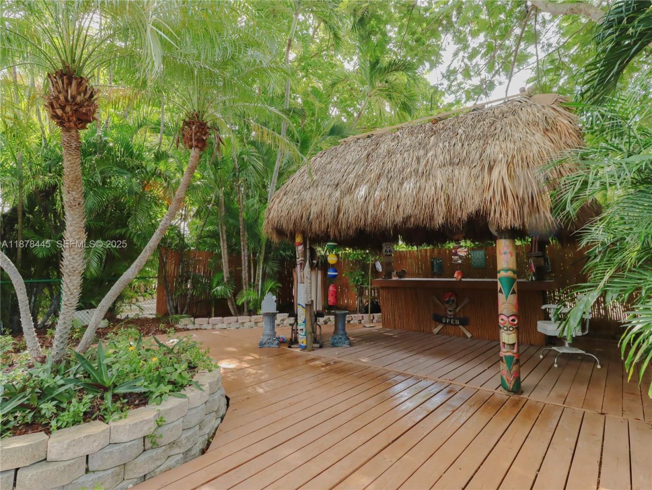 141 Ocean Dr, Tavernier, FL 33070 Photo