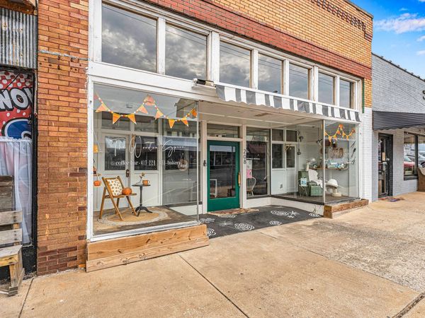 208 Main Street, Crane, MO 65633