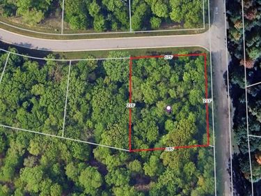 687 Kings Fairway Lane, Grand Blanc, MI 48439