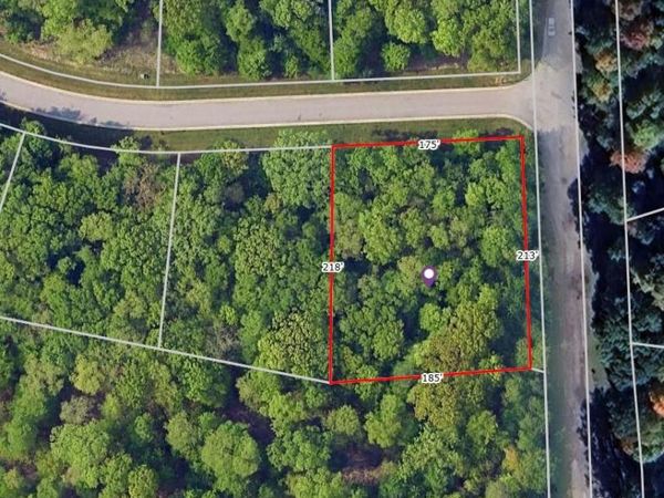 687 Kings Fairway Lane, Grand Blanc, MI 48439