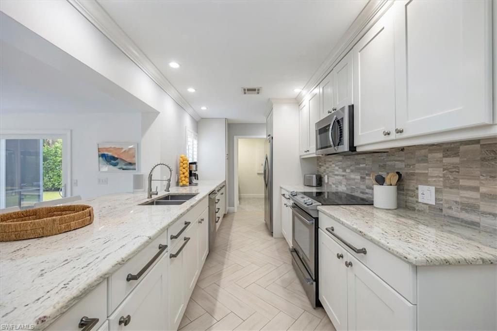 1236 13th Ave N, Naples, FL 34102 Photo