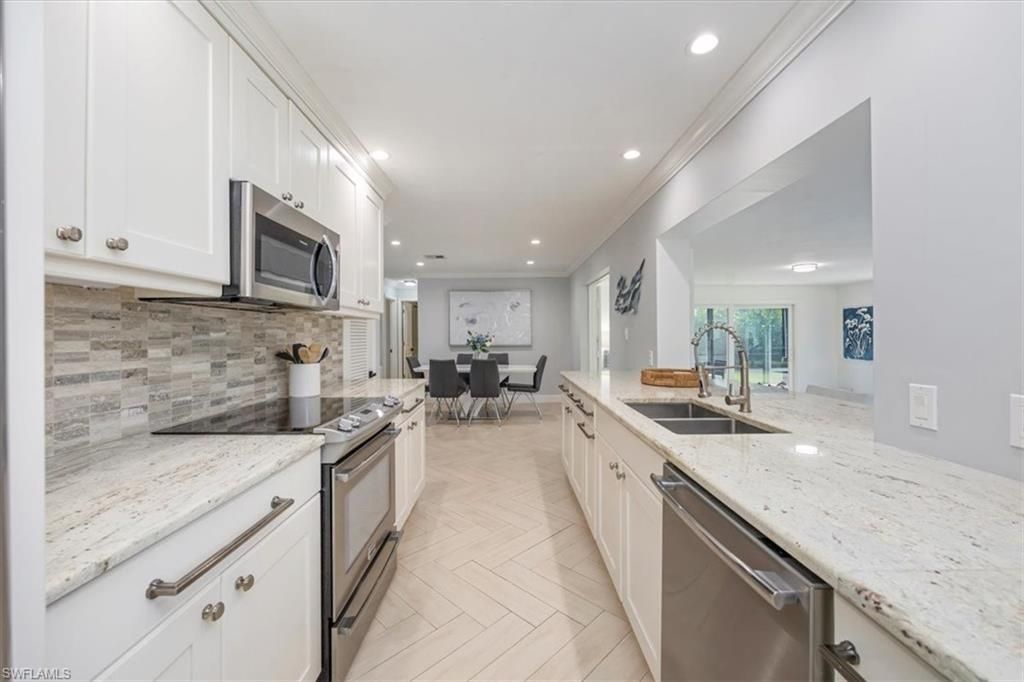 1236 13th Ave N, Naples, FL 34102 Photo