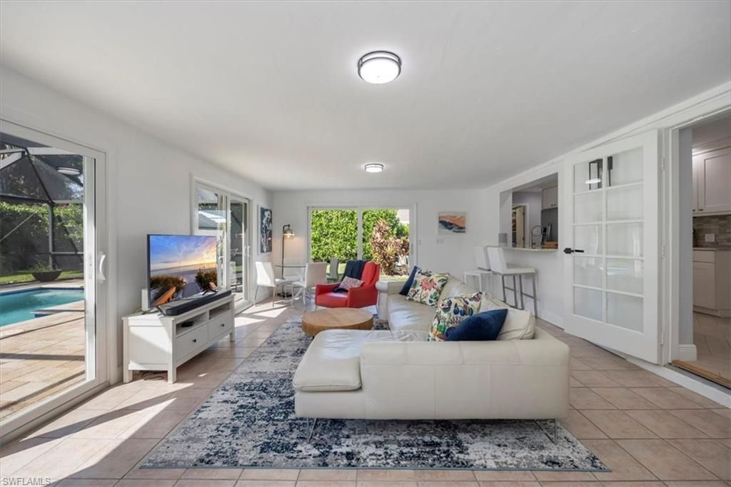 1236 13th Ave N, Naples, FL 34102 Photo