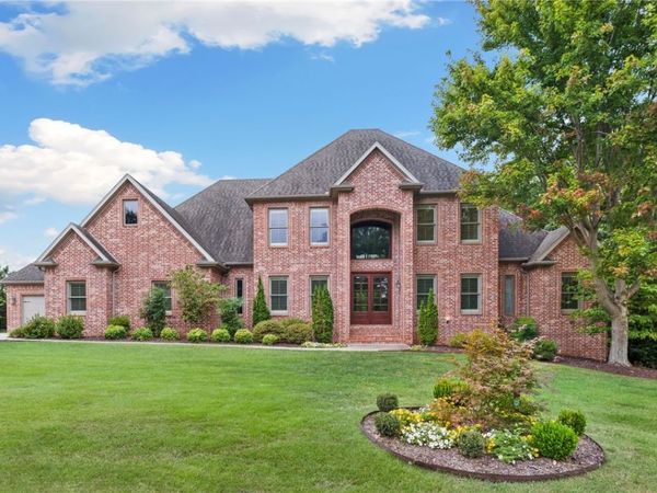 10 S Plymouth Lane, Rogers, AR 72758