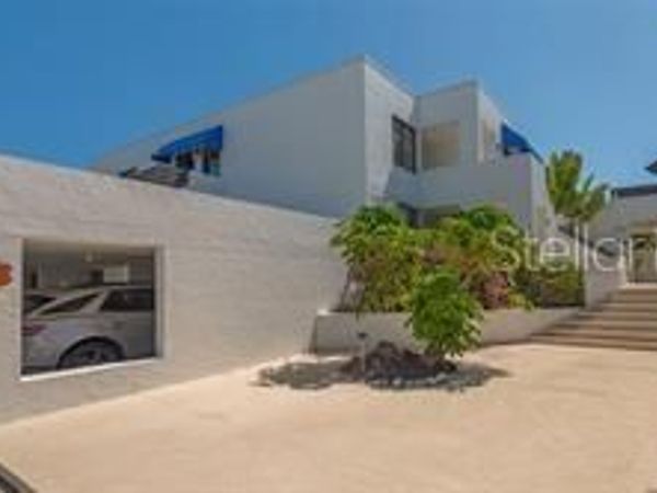 737 BAYPORT WAY, Unit D, LONGBOAT KEY, FL 34228
