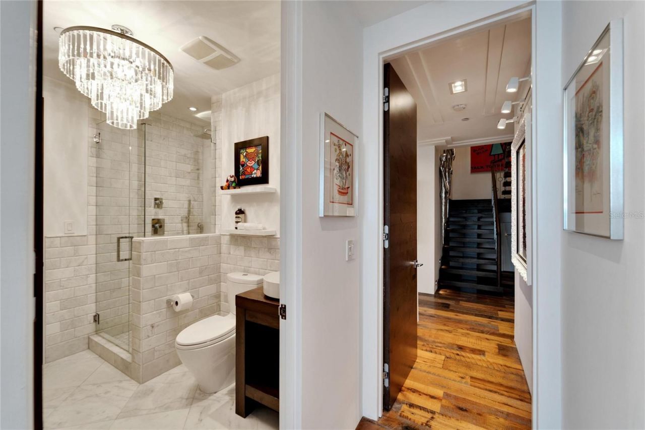 226 5th Avenue N, Unit 1406, Saint Petersburg, FL 33701 Photo