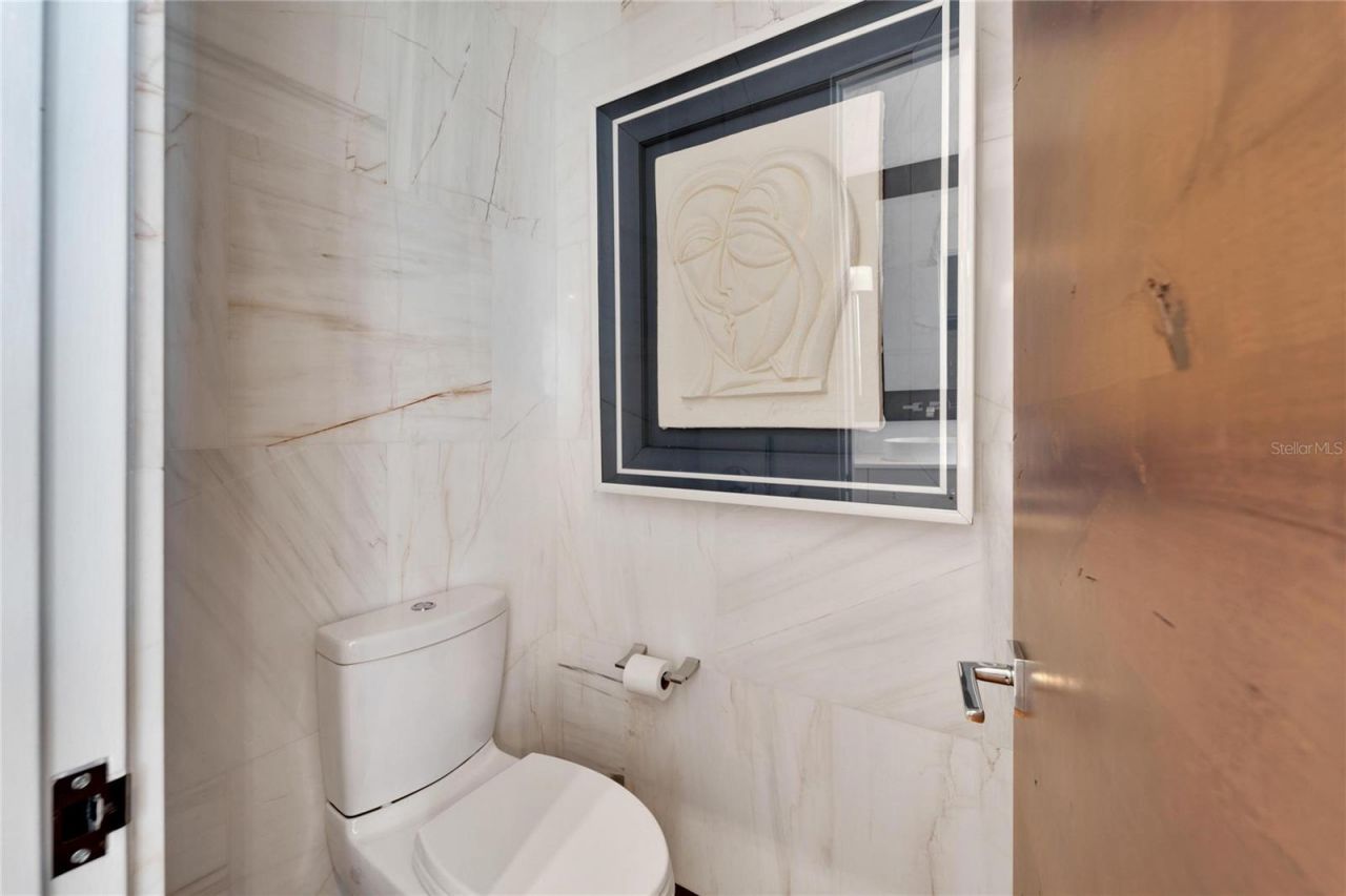 226 5th Avenue N, Unit 1406, Saint Petersburg, FL 33701 Photo