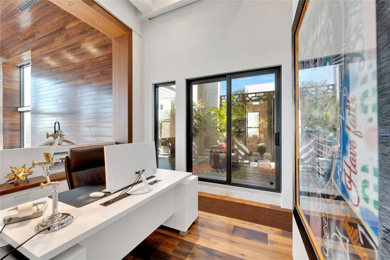 226 5th Avenue N, Unit 1406, Saint Petersburg, FL 33701 Photo