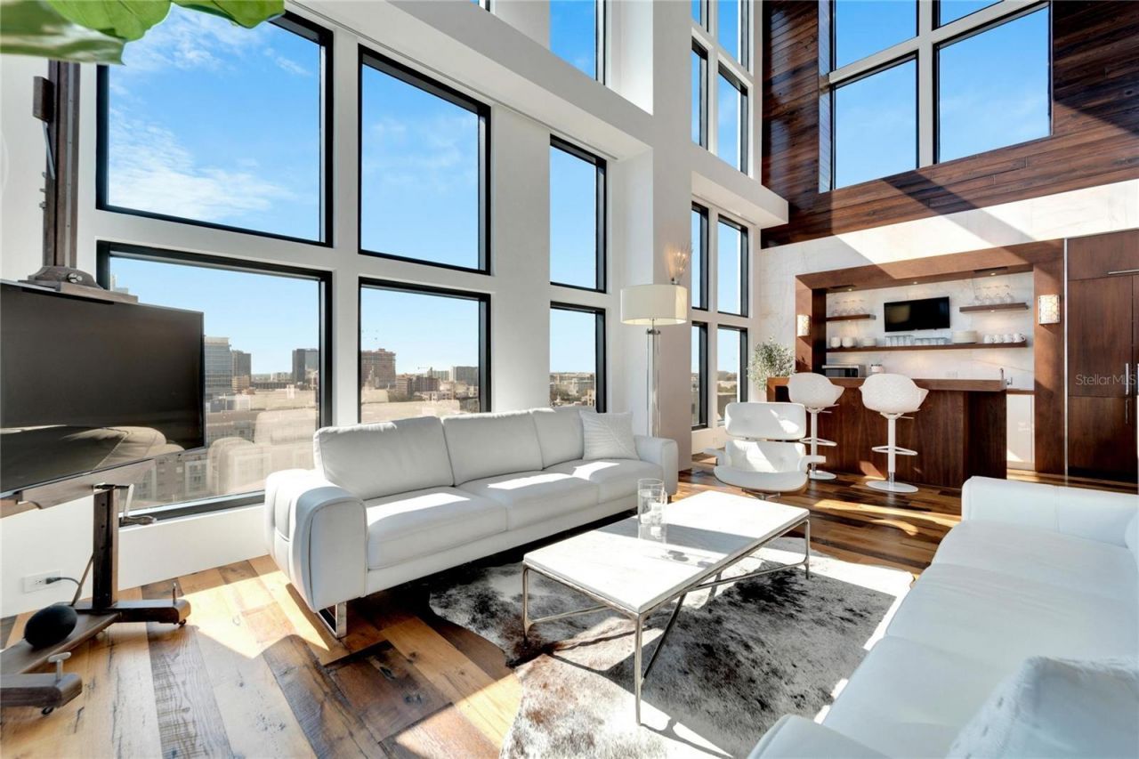 226 5th Avenue N, Unit 1406, Saint Petersburg, FL 33701 Photo