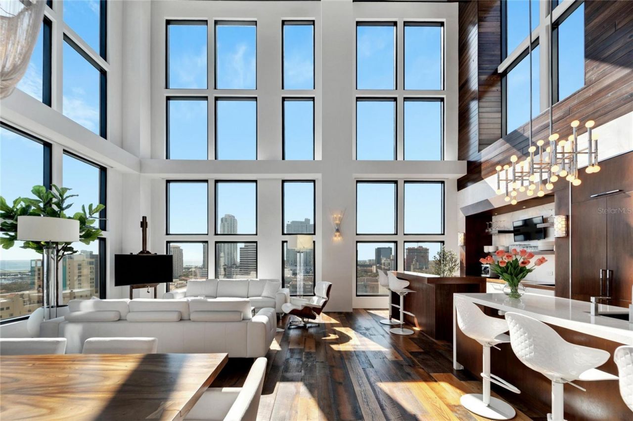 226 5th Avenue N, Unit 1406, Saint Petersburg, FL 33701 Photo