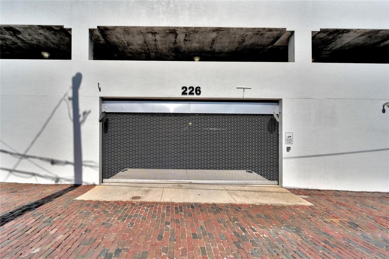 226 5th Avenue N, Unit 1406, Saint Petersburg, FL 33701 Photo