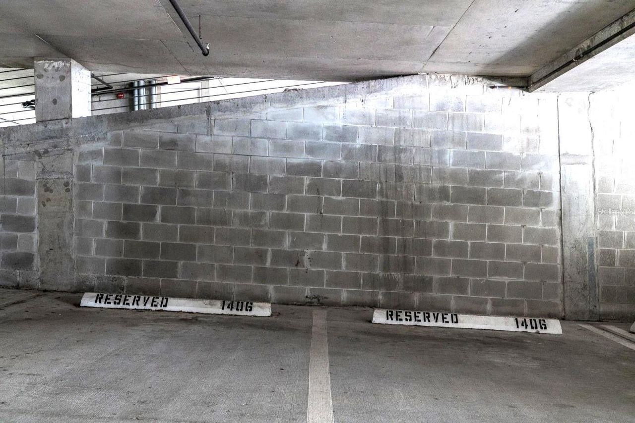 226 5th Avenue N, Unit 1406, Saint Petersburg, FL 33701 Photo