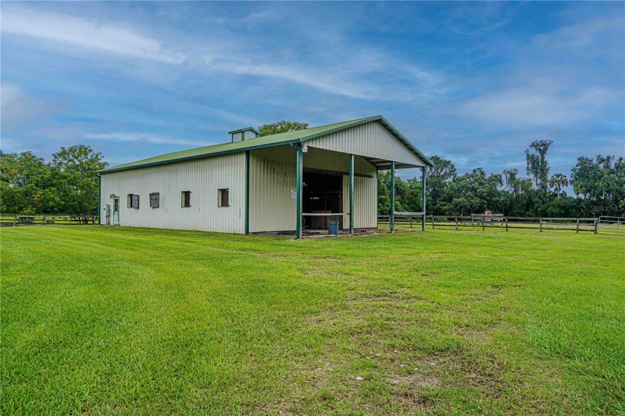 12615 NW Gainesville Road, Reddick, FL 32686 Photo