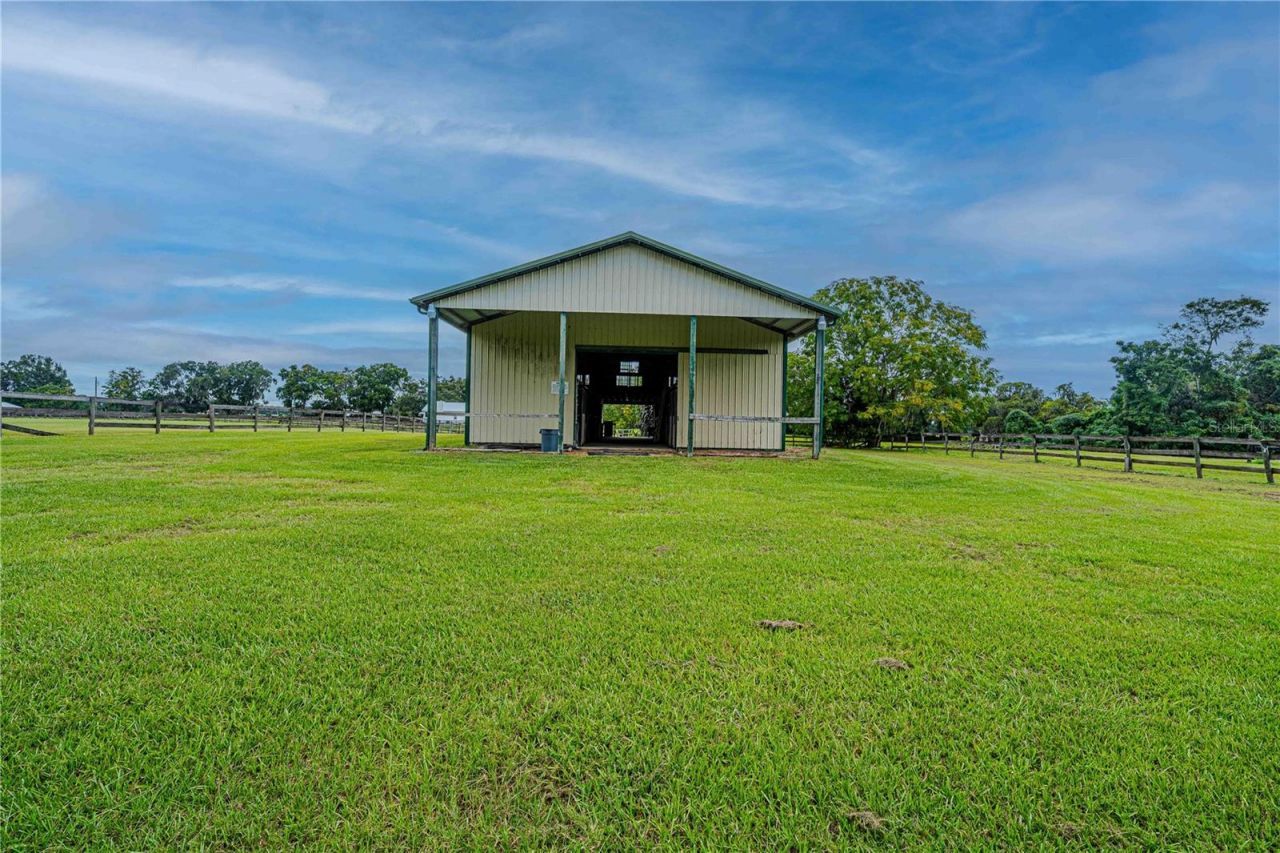 12615 NW Gainesville Road, Reddick, FL 32686 Photo