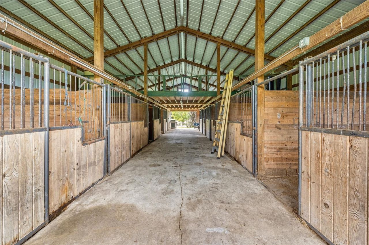 12615 NW Gainesville Road, Reddick, FL 32686 Photo
