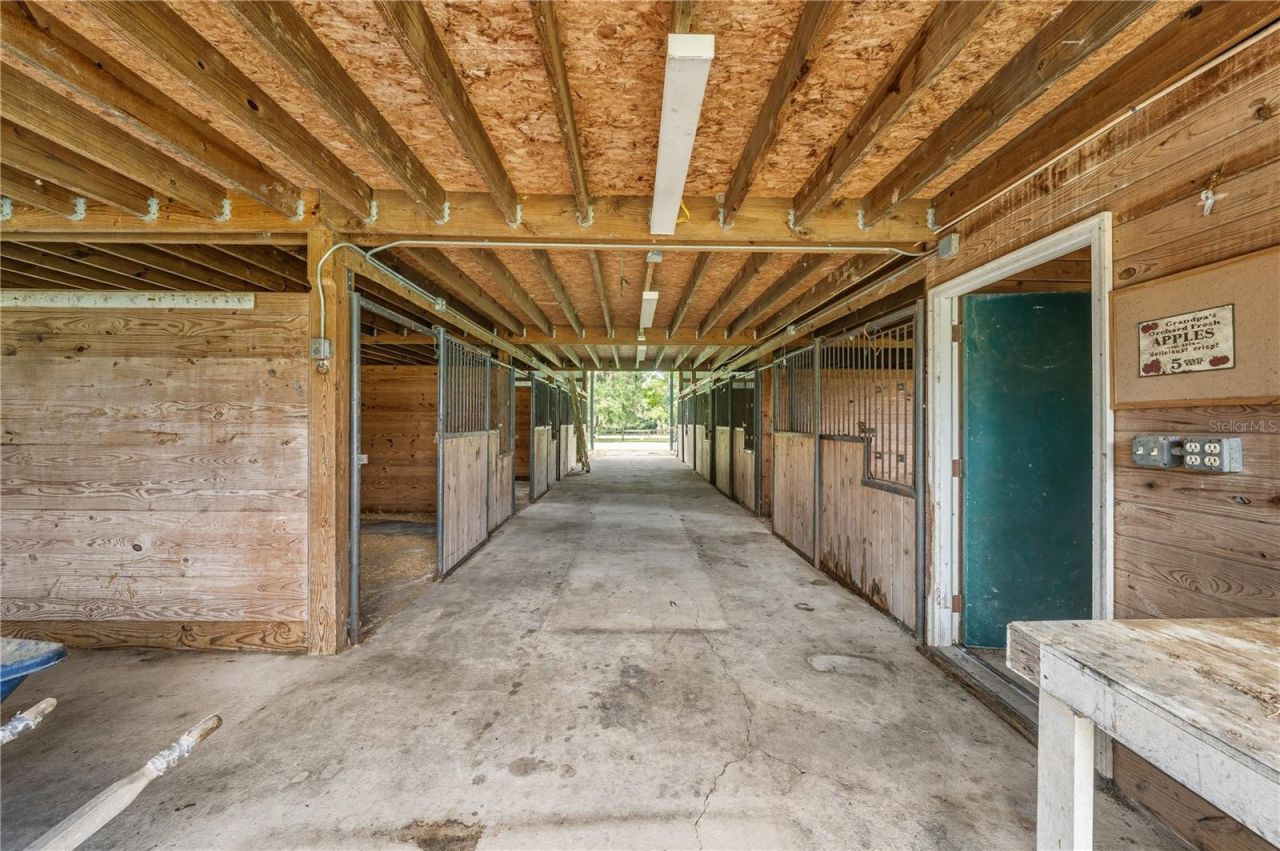 12615 NW Gainesville Road, Reddick, FL 32686 Photo