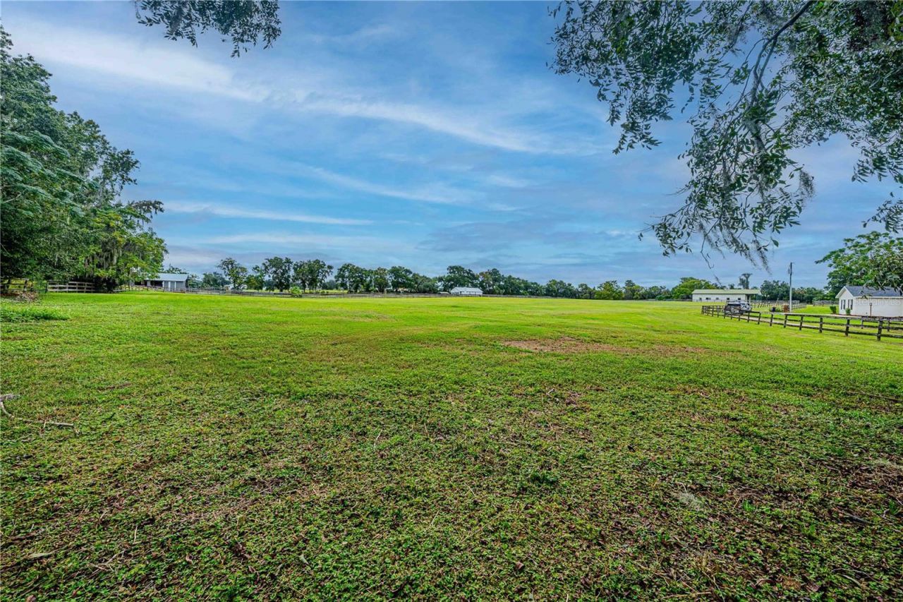 12615 NW Gainesville Road, Reddick, FL 32686 Photo