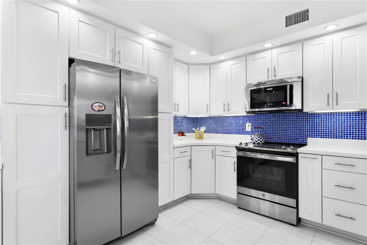 4993 Bacopa Lane S, Unit 304, Saint Petersburg, FL 33715 Photo