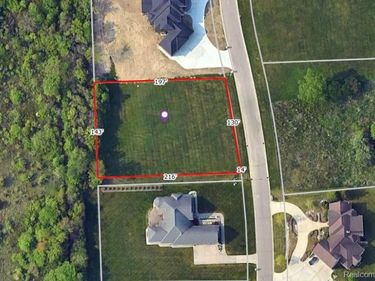 16783 Kings Fairway Lane, Grand Blanc, MI 48439