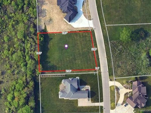 16783 Kings Fairway Lane, Grand Blanc, MI 48439